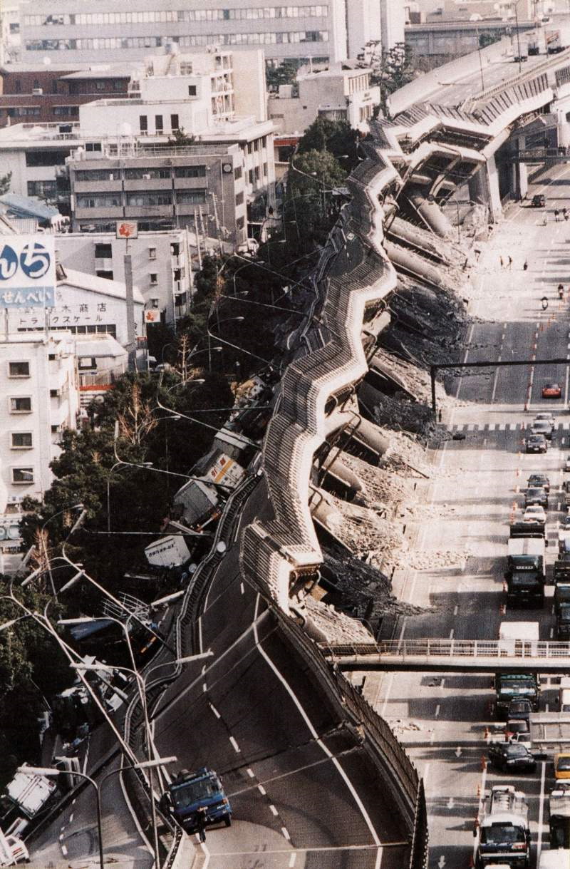 Сильнейшее землетрясение на земле. Землетрясение в Японии 1995. Катастрофические землетрясения. Сильнейшие землетрясения. Самые страшные землетрясения.