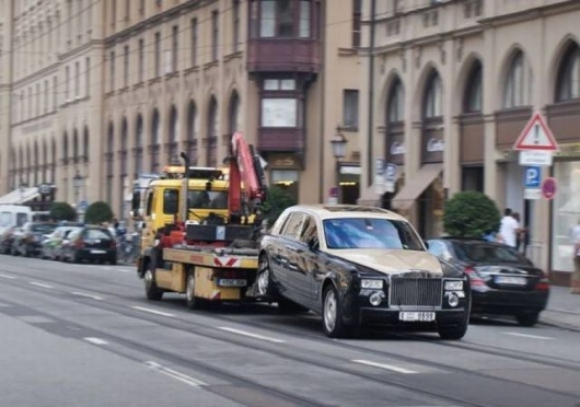 Towing a Rolls Royce